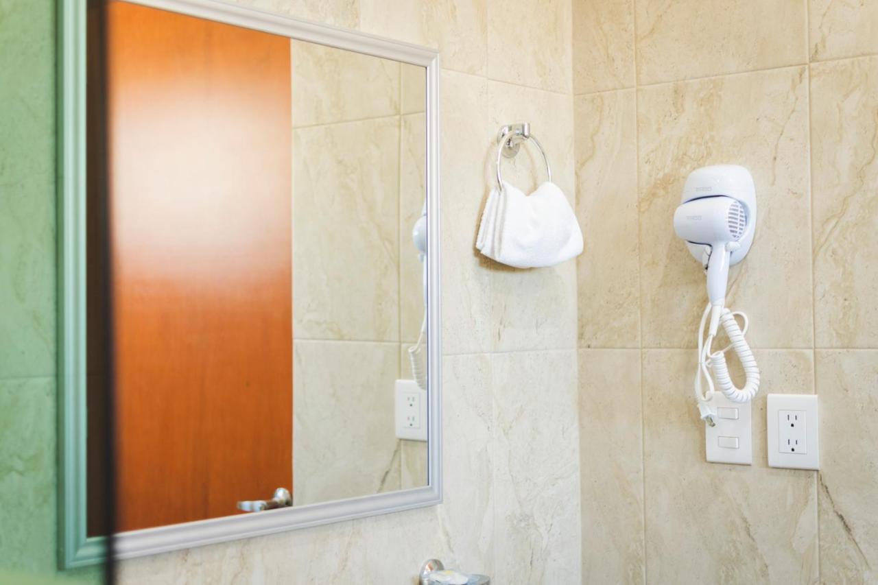 La Lola Hotel & Suites Mazatlán Kültér fotó